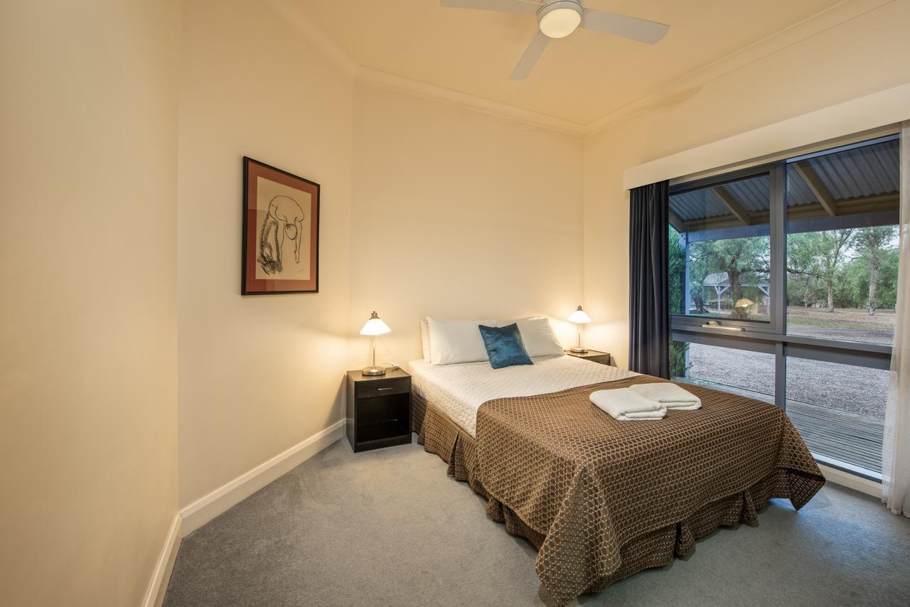 Tranquil Vale Vineyard Hotel Luskintyre Exterior foto